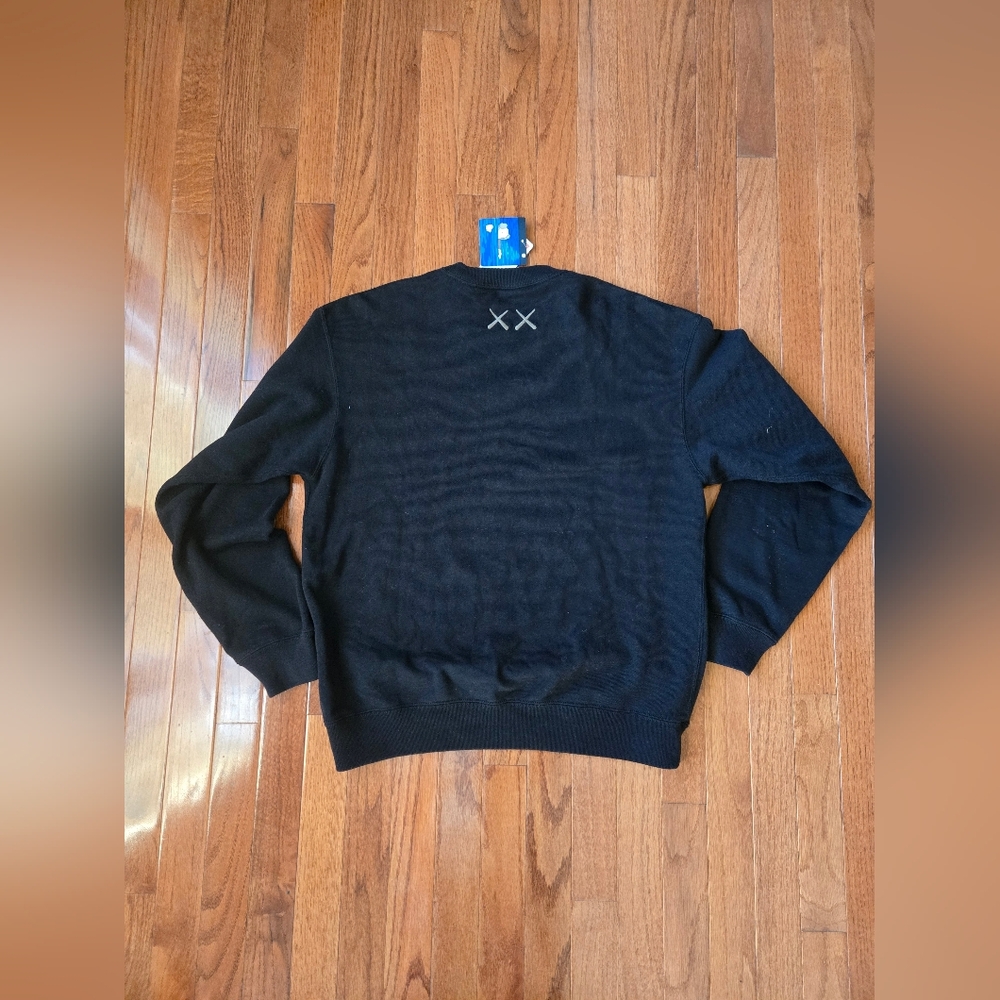 Uniqlo X KAWS - Picture 2 of 4